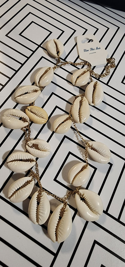 White Rope Gold Chain Cowrie Shell- Handmade Choker- BULK BUY 5 PIECES!